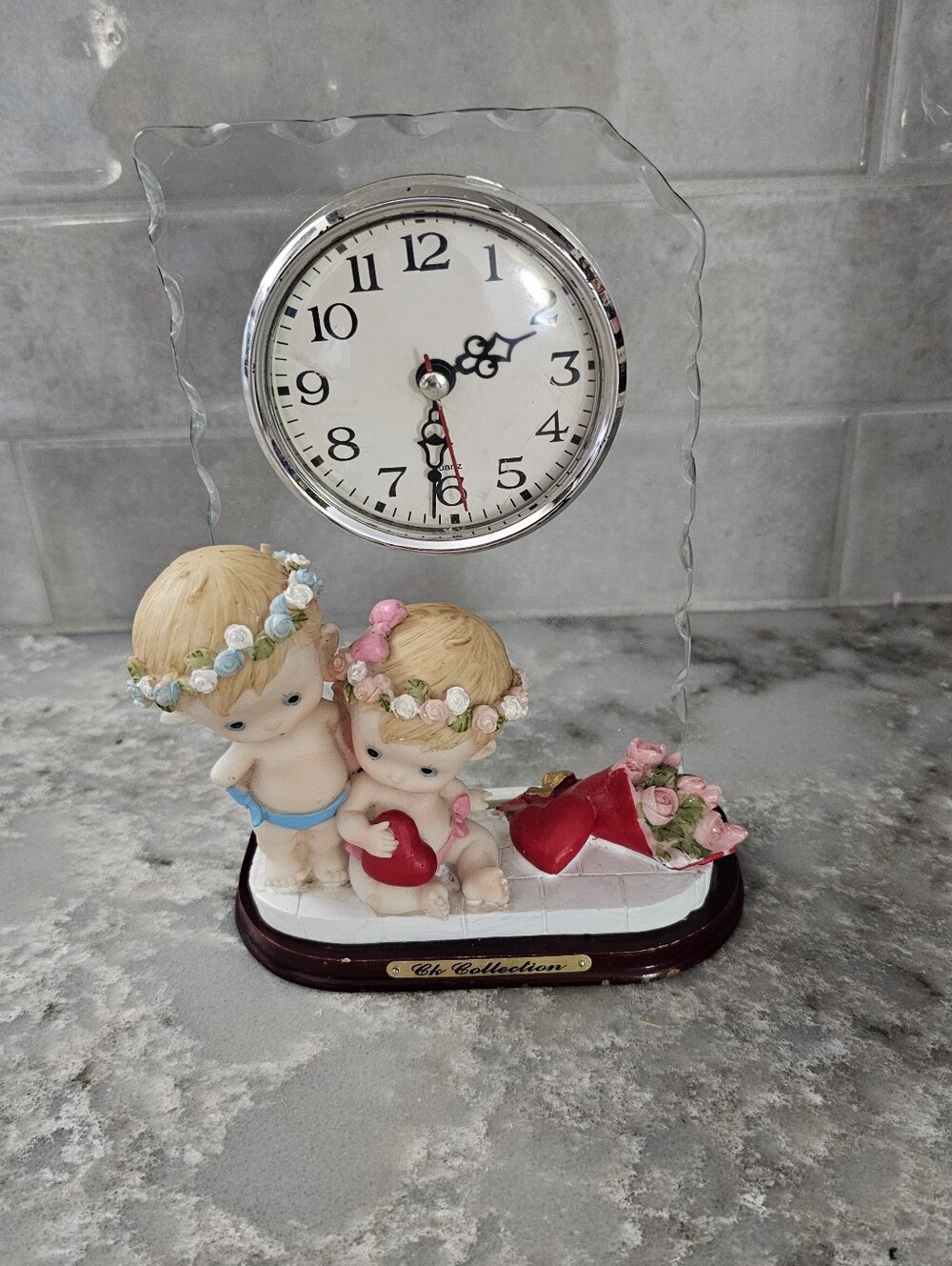 Vintage Ch Collection Cherub Figurine Clock Tabletop Resin Cupid Love Hearts 90s